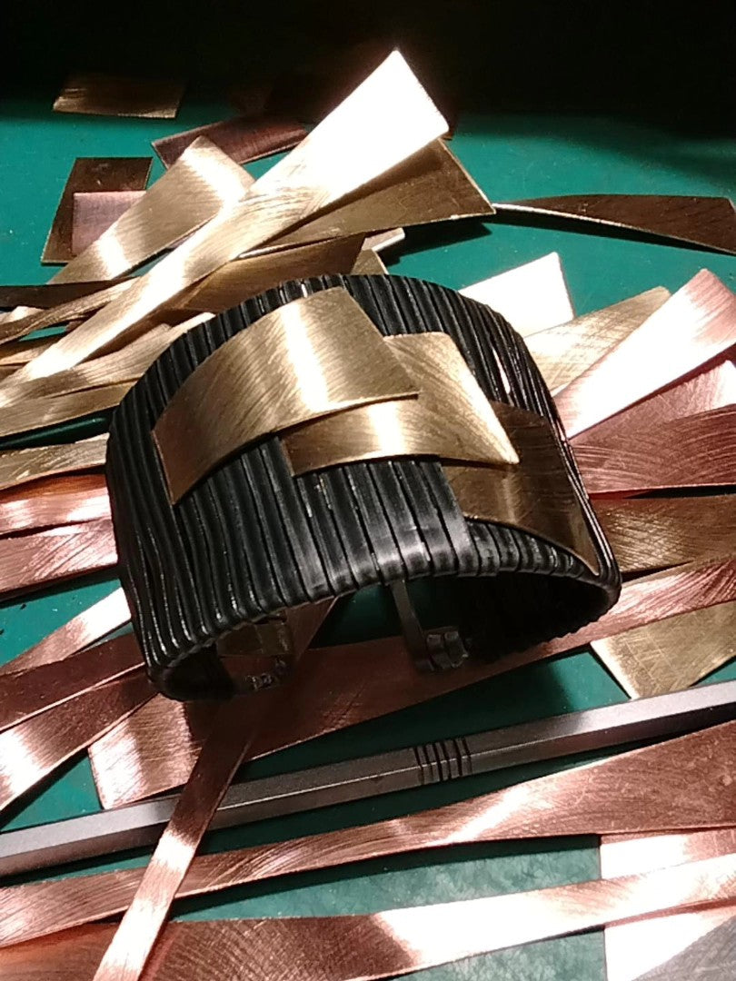 Perast Aurelia Cuff