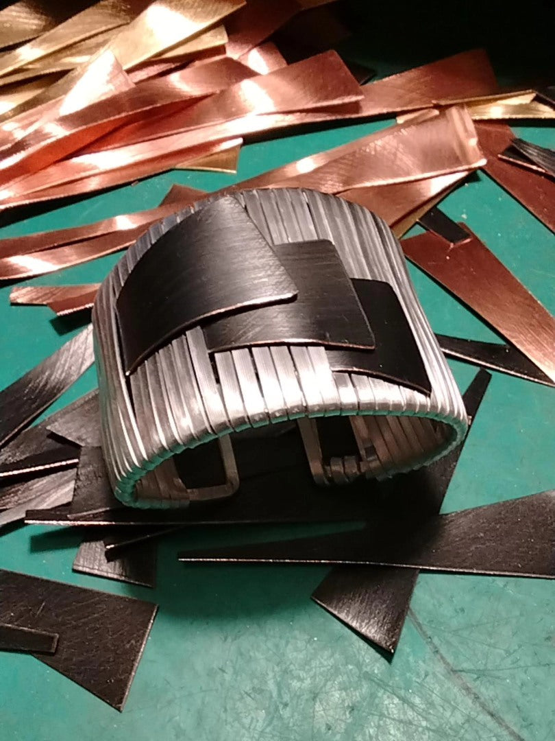 Korčula Noir Cuff