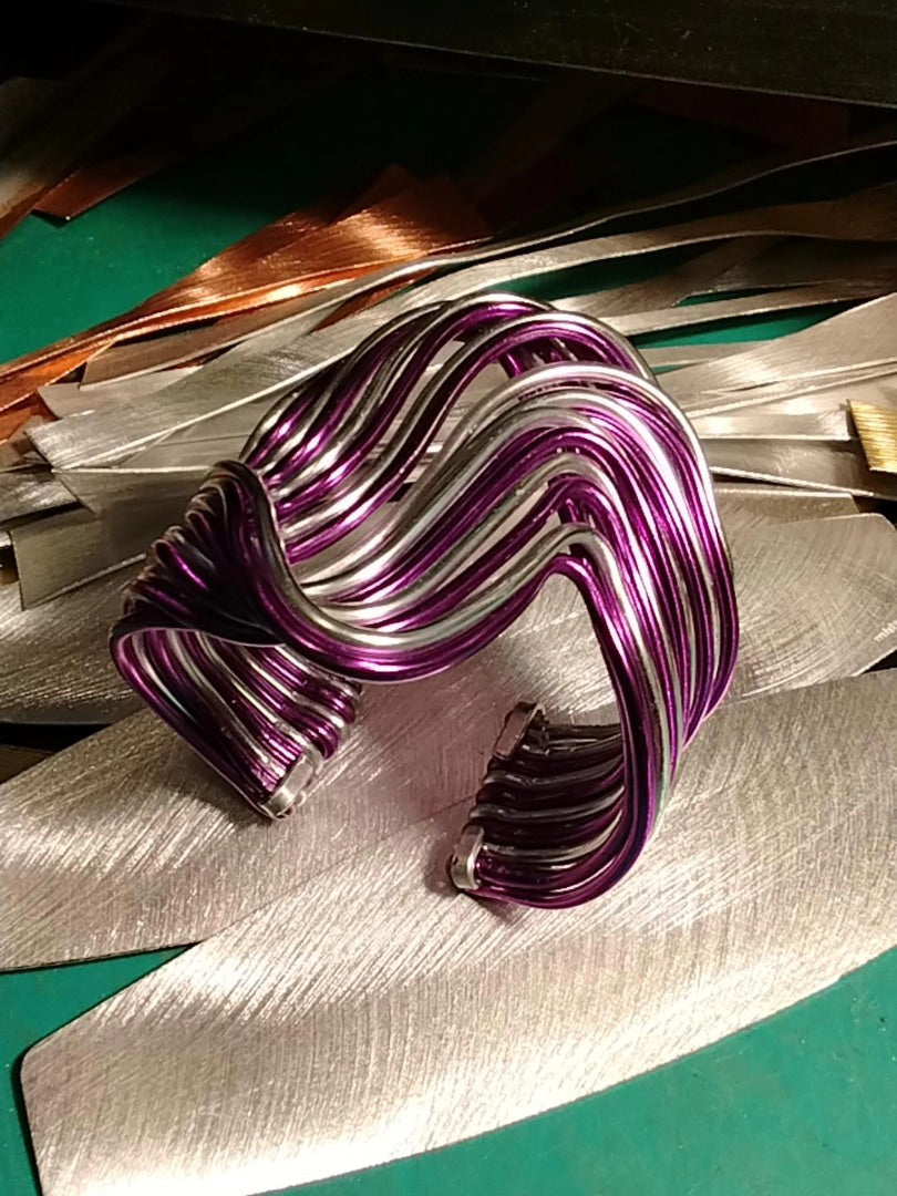 Violet Élan Cuff